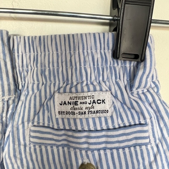 Janie and Jack Blue and White seersucker onesie and shorts sz 12/18 M EUC - Picture 12 of 12